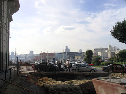 acorunaplazadelosangeles_440.jpg
