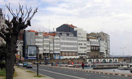 corunapaseodeladarsena20_440.jpg
