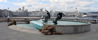estatuasurfistas1_420.jpg